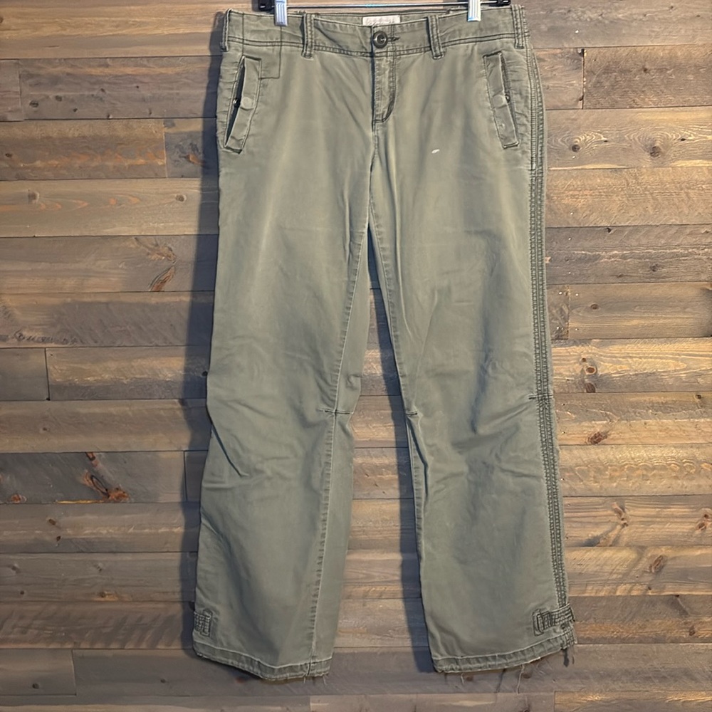 Vintage - Distressed - American Eagle - Chinos - Army Green - size 8